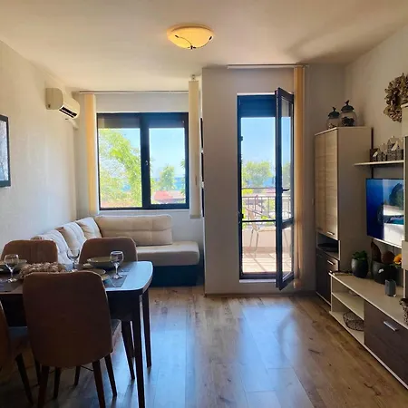 Dreams 42 Apartment *